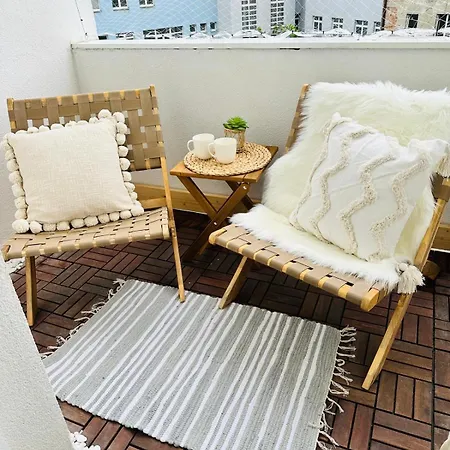 Cozy And Unique Near Train Station شقة