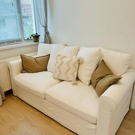 Cozy&unique Near Train Station * Bratislava